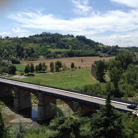 Appartamento Lella Con Meravigliosa Vista Vicino Alle Terme Acqui Terme Kamer foto